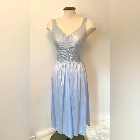 Vintage - Two Tone Blue Balletcore Slip Dress with Low Back - Picture 6 of 12